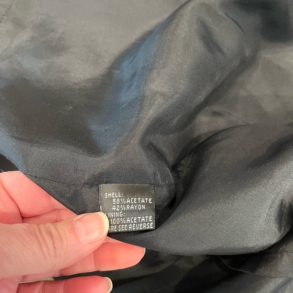 Carmen Marc Valvo Black Pleated Back Zip Close Long Back Formal Skirt Size 8 - Picture 9 of 10